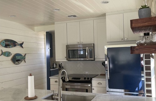 Manasquan House | Bright and Airy Beach House-close to beach and inlet for paddleboard/kayaking