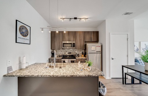 Brewerytown Apartment | Bright and Airy One Bedroom Suite I Pool I Gym