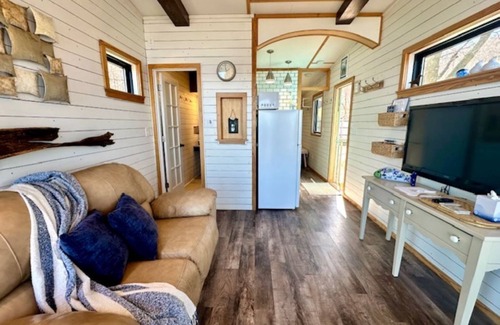 Lake City House | Bright and airy tiny home close to quaint river towns!