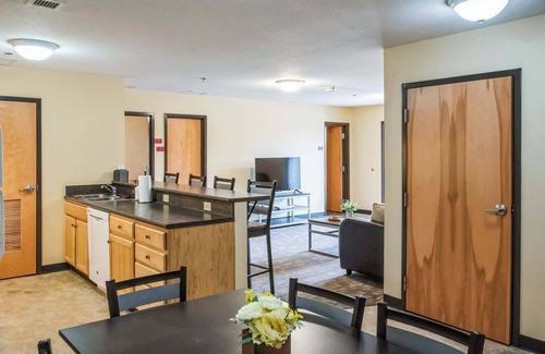 Ontario Apartment | Bright and Connected Your Ideal Getaway