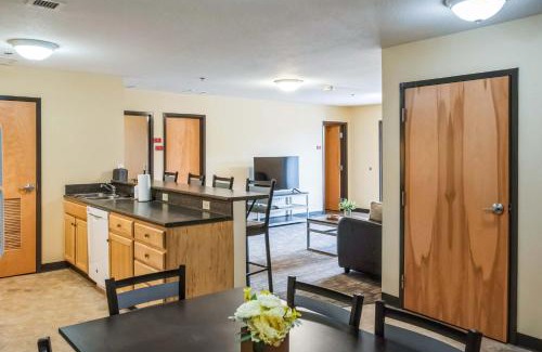 Ontario Apartment | Bright and Connected Your Ideal Getaway