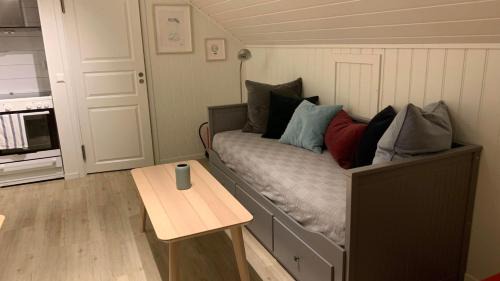 Flam Apartment | Bright and cozy apartment 1.5km from city centre