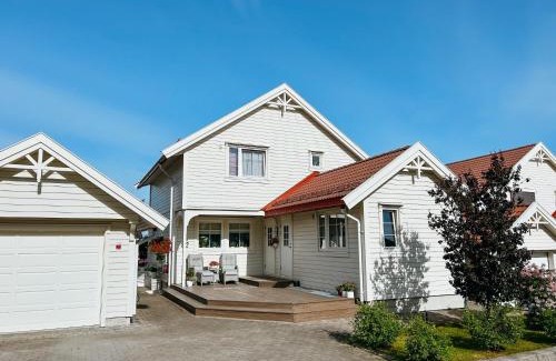 Trondheim Apartment | Bright and cozy studio - newly renovated bathroom and free parking