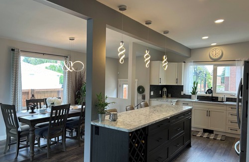 South Lethbridge House | Bright and modern 4 bedroom home. Centrally located in the heart of the South.