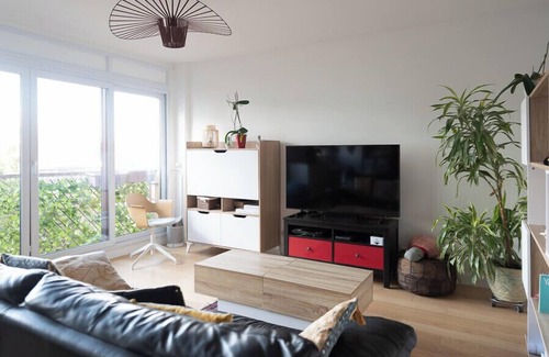 Chatillon Apartment | Bright and spacious love nest in Châtillon