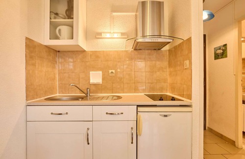 Barbotan-les-Thermes Apartment | Bright apartment with terrace and air conditioning, parking included