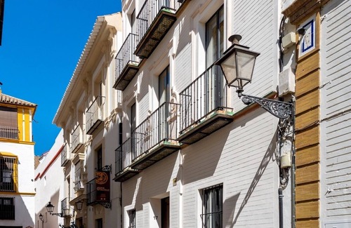 Santa Cruz Apartment | Bright Apartment in Santa Cruz Quarter. Santa Teresa V
