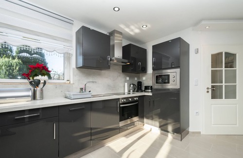 Billstedt Apartment | Bright apartment with a terrace