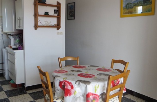 Le Grau-dʼAgde Apartment | Bright apartment with balcony, near beaches and shops