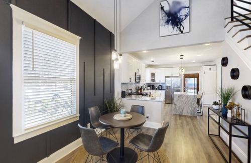 Old Fourth Ward House | Bright & cheerful getaway with spacious patio, luxe interiors & deck - near golf