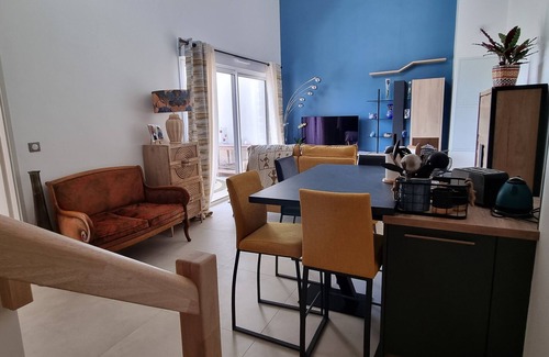 Saint-Jean-de-Vedas Apartment | Bright, comfortable T2 Bis duplex