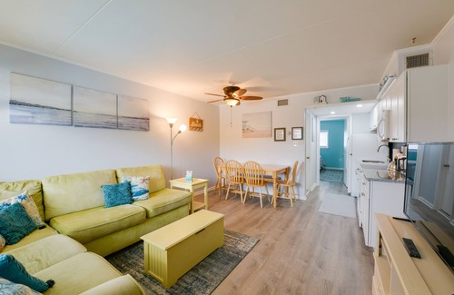 Admiral Estates Condo | Bright Condo Half-Block to Cape May Beach!