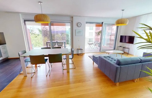 Nyon Apartment | Bright & Contemporary 2-Bed, 2-Bath Apartment in Nyon