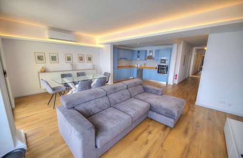 Il-Balluta Apartment | Bright & cozy 3bedrooms with stunning views DLAP1-1