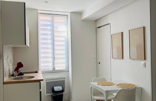 Cote Pavee Apartment | Bright, cozy apartment in the heart of Toulouse-all comforts