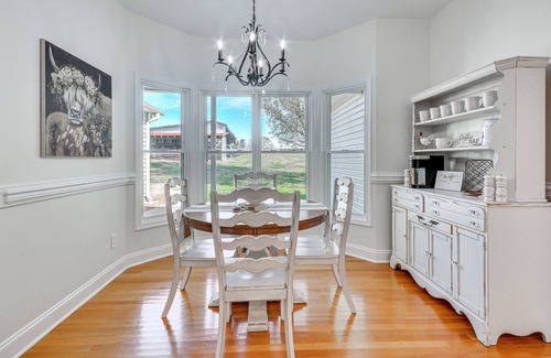 High Point House | Bright & Elegant Home in High Point w/Deck!