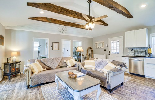 Lost River Cabin | Bright Family Cabin in Lost City w/Expansive Deck