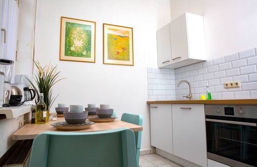 Erfurt Old Town Condo | ★ Bright Jugendstil Apartment in the ❤ of Erfurt★