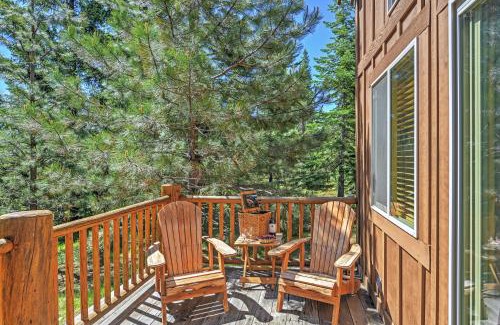 Klamath Falls House | Bright Klamath Falls Cabin with Deck and Mtn Views!