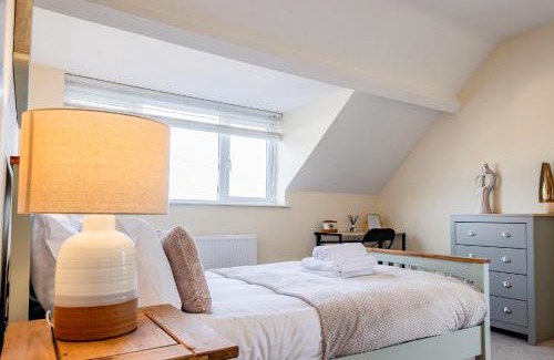 Hereford Apartment | Bright, Modern Apartment in City Centre with Private Driveway Parking