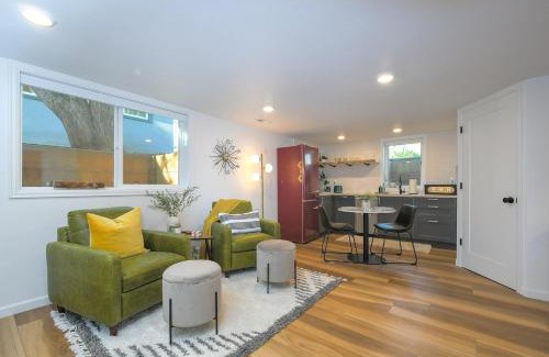 Downtown Vancouver Apartment | Bright & Modern Basement Apartment Dt N'hood