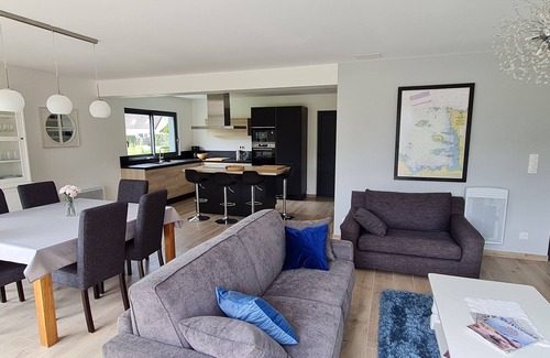 Gouville-sur-Mer House | Bright new wooden house with enclosed garden 5 minutes from the beach