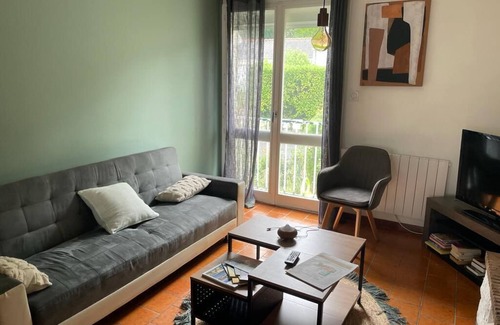 Saint-Hilaire-Saint-Florent House | Bright, quiet house with enclosed garden