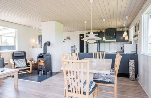 Haurvig House | Bright Seaside Retreat in Haurvig-By Traum