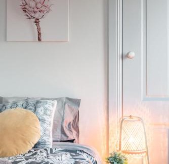Burwood House | Bright Single Room - Seconds to Bus Station & Park - Close to Chinatown - Shared Bathroom