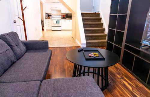 Newtonbrook Apartment | Bright & Spacious 2BR & Parking Near TTC & Shops