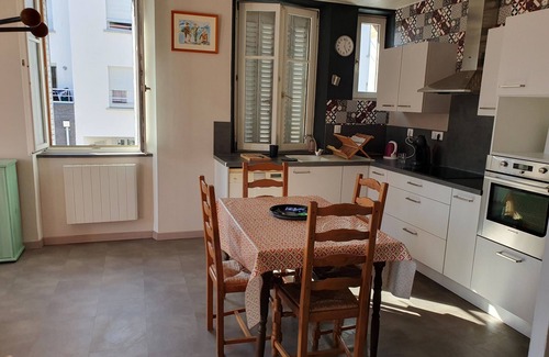 Besancon Apartment | Bright, spacious cocoon 5 min from station