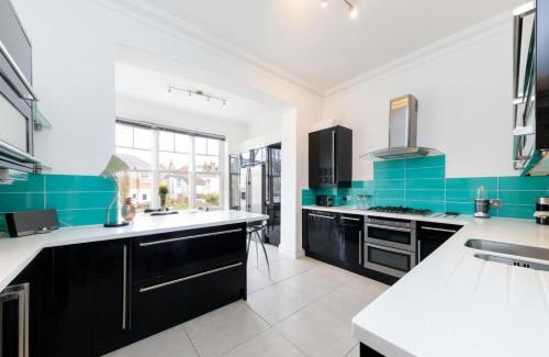 Streatham Hill Apartment | Bright & spacious modern 2 bedroom apartment