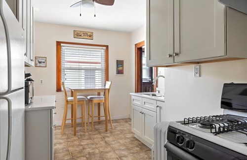 Summit - University Apartment | Bright Spacious St. Paul Duplex- Upper Level