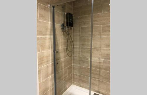 Earley Apartment | Bright, stylish Studio flat with Sky Sports