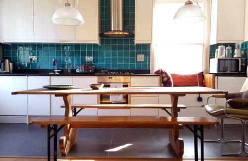 Notting Hill Apartment | Bright, sunny & spacious 3 bed/2 bath triplex in Notting Hill