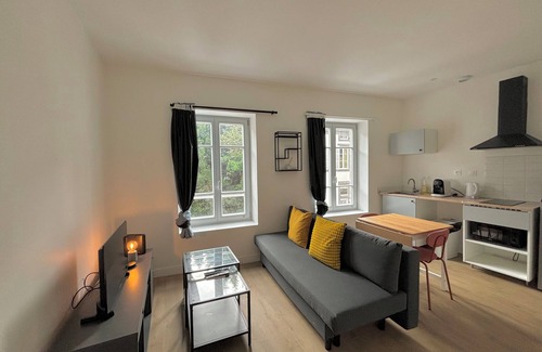 La Gare Apartment | Bright T2 near train station