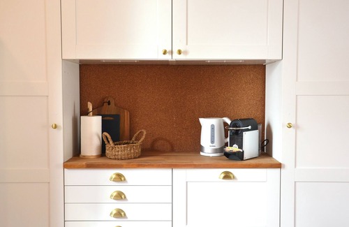 Pont-l'Eveque Apartment | Bright through apartment + parking
