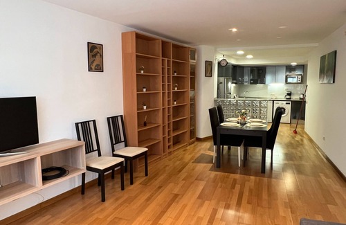 El Guinardo Apartment | Bright Two-Bedroom Apartment in Maragall