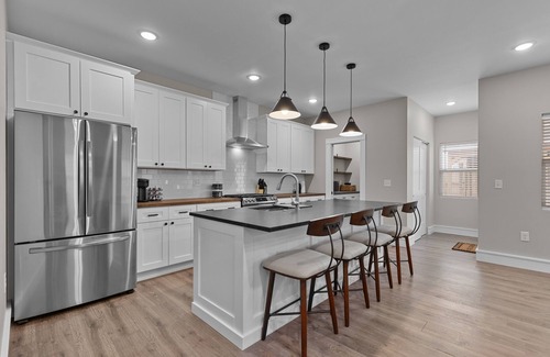 The Gate House | Bright Urban Comfort | JZ Vacation Rentals