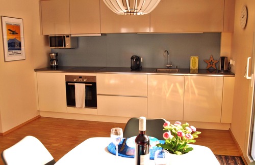 Immenstaad am Bodensee Apartment | Bright vacation apartment with private garden in the center of Immenstaad