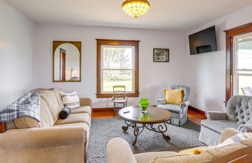 Van Wert House | Bright Van Wert Home: 1/2 Mi to Golf Course!