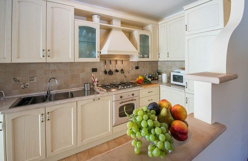 Smerillo Villa | Bright villa with wonderful views of the Sibillini mountains, private swimming pool