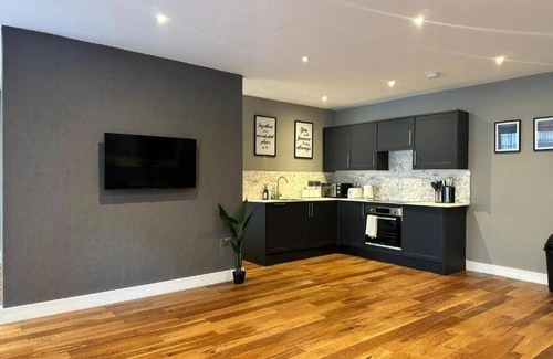 Seafront Apartment | Brighton City Centre Seafront 1 Bedroom Flat BN121MID