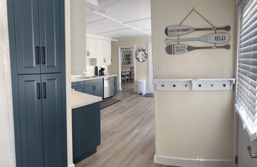 Brights Grove Cottage | Brights Grove Lake View Cottage