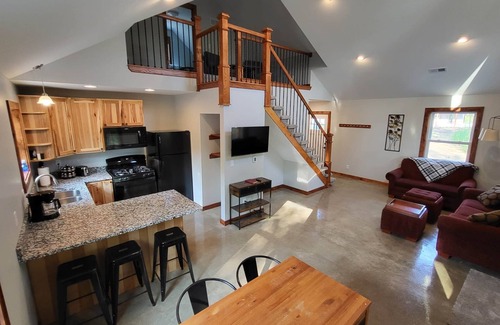 Rensselaer Cabin | Brightstone Lake Cabin 1