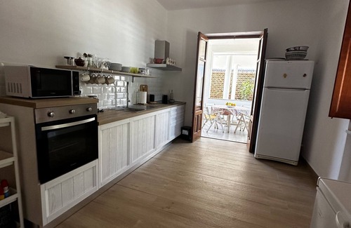 Carini Villa | Bring the family to this fantastic accommodation with plenty of room for fun