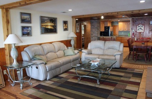 Palatka House | Bring your Boat to our River House and enjoy the beautiful St Johns River.