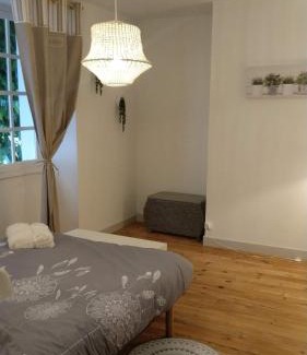 Saint-Just-Ibarre House | Briseteia