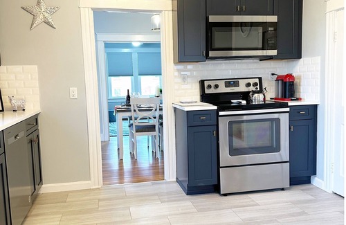 Bristol Apartment | Bristol RI Hope Street Hideaway