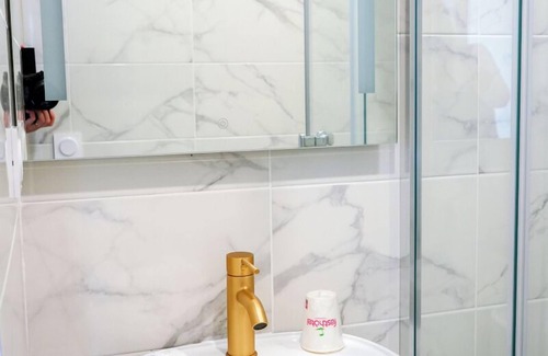 Taissy Hotel | Brit Hotel Essentiel Reims Taissy